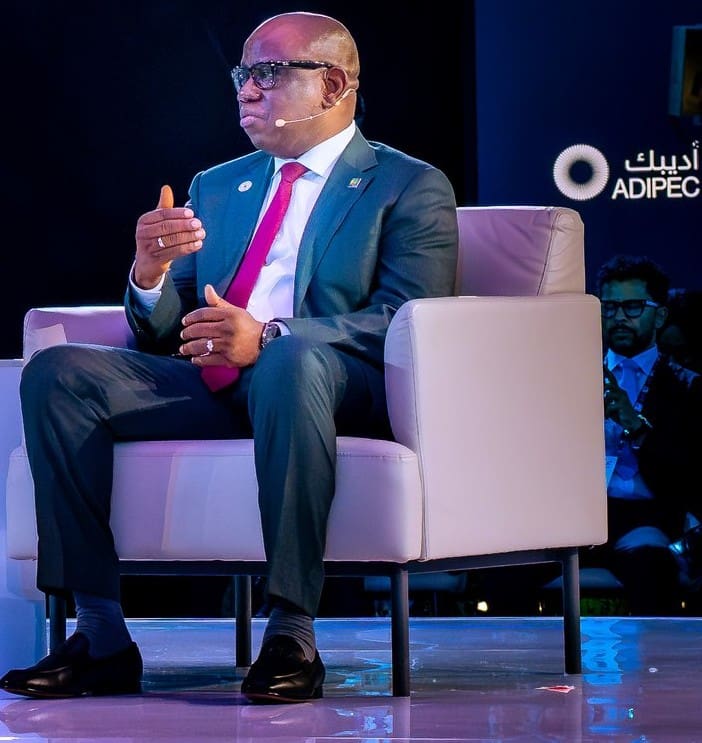 NNPCL Targets 2 million bpd by 2027, Eyes 20% Stake in Dangote Refinery