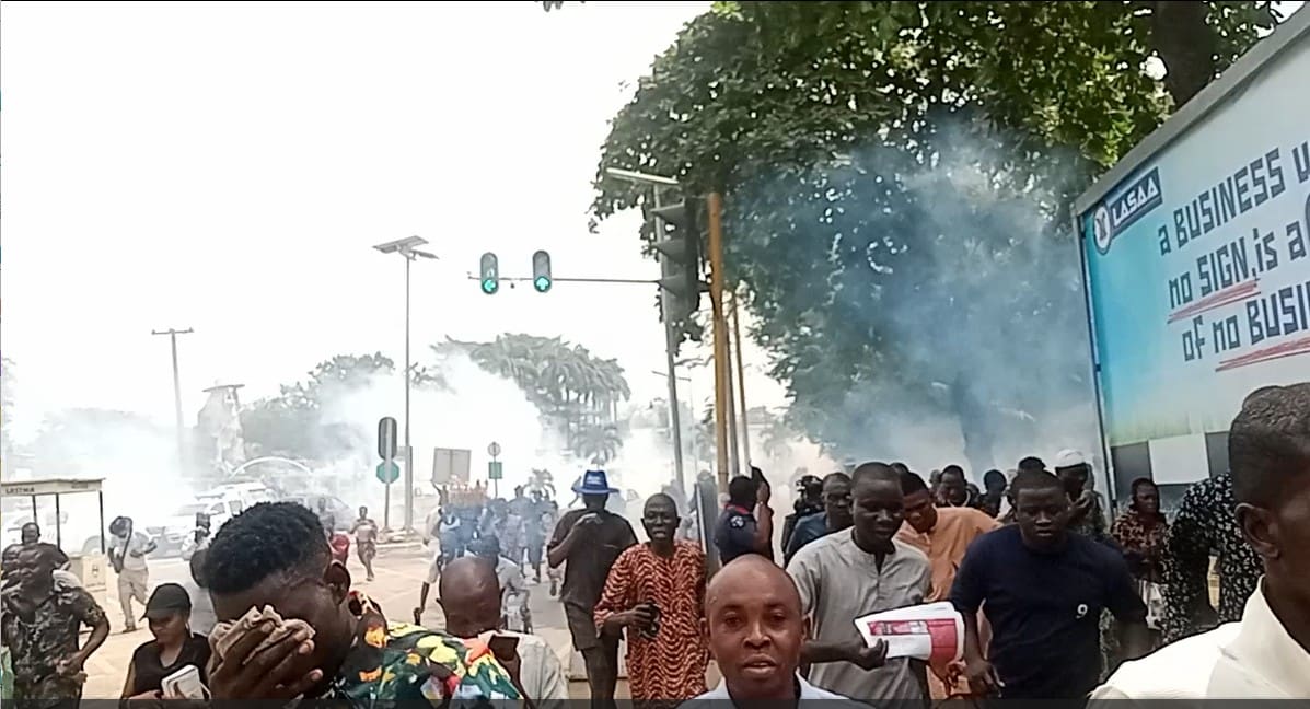 Police Teargas, Shoot Lagos Residents Protesting Eviction, Demolition