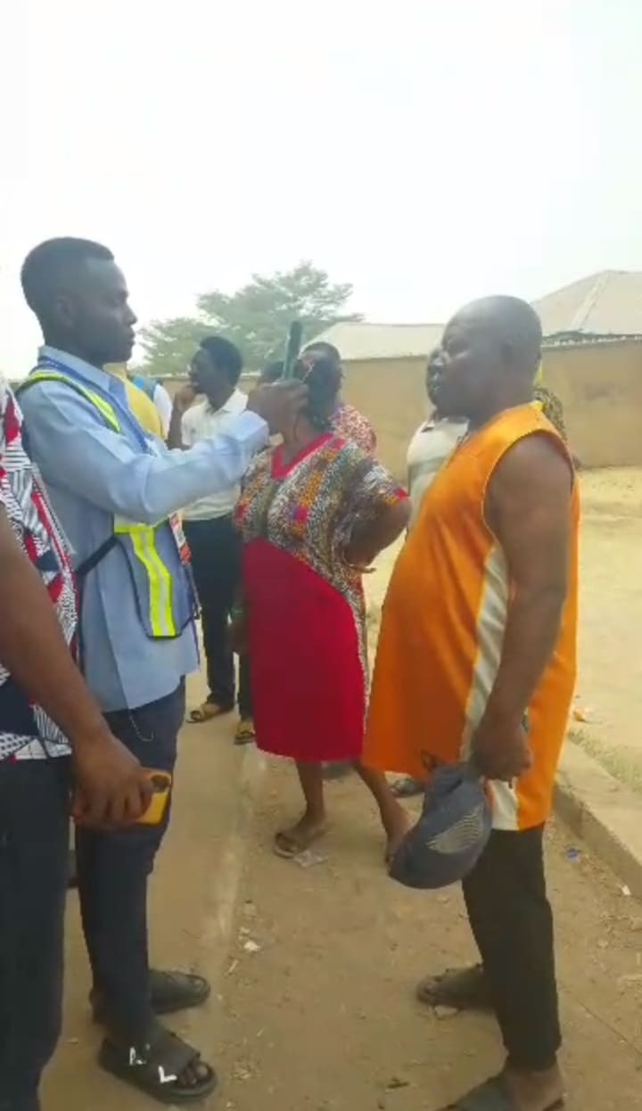 Voting at several polling units in Kubwa, a suburb of Abuja, faced significant challenges on Saturday as electoral officers struggled with technical glitches, low voter turnout, and logistical shortcomings.