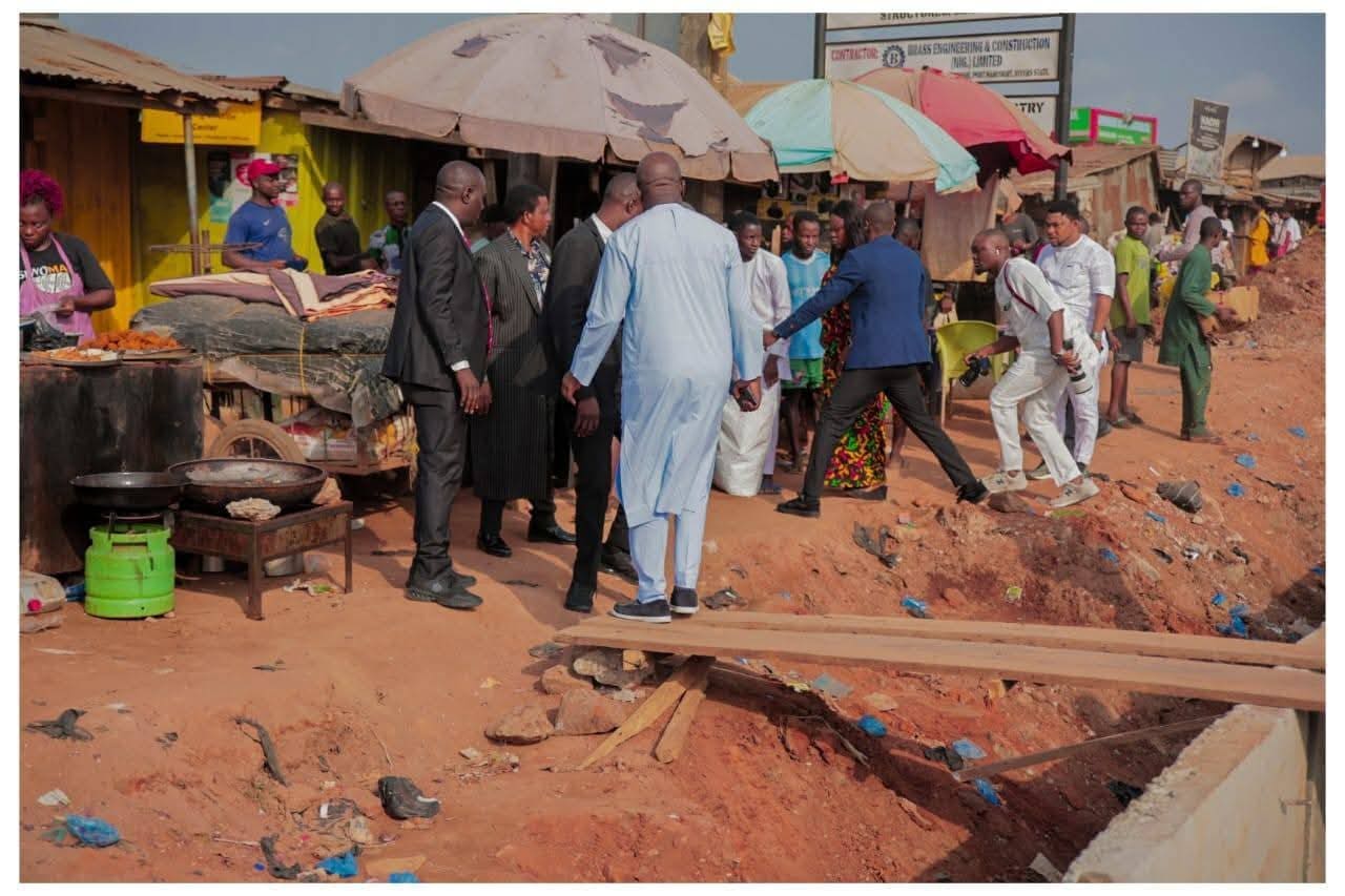 Ogheghe Road. Image shared on Ambrose Ali University, Ekpoma Group Facebook page