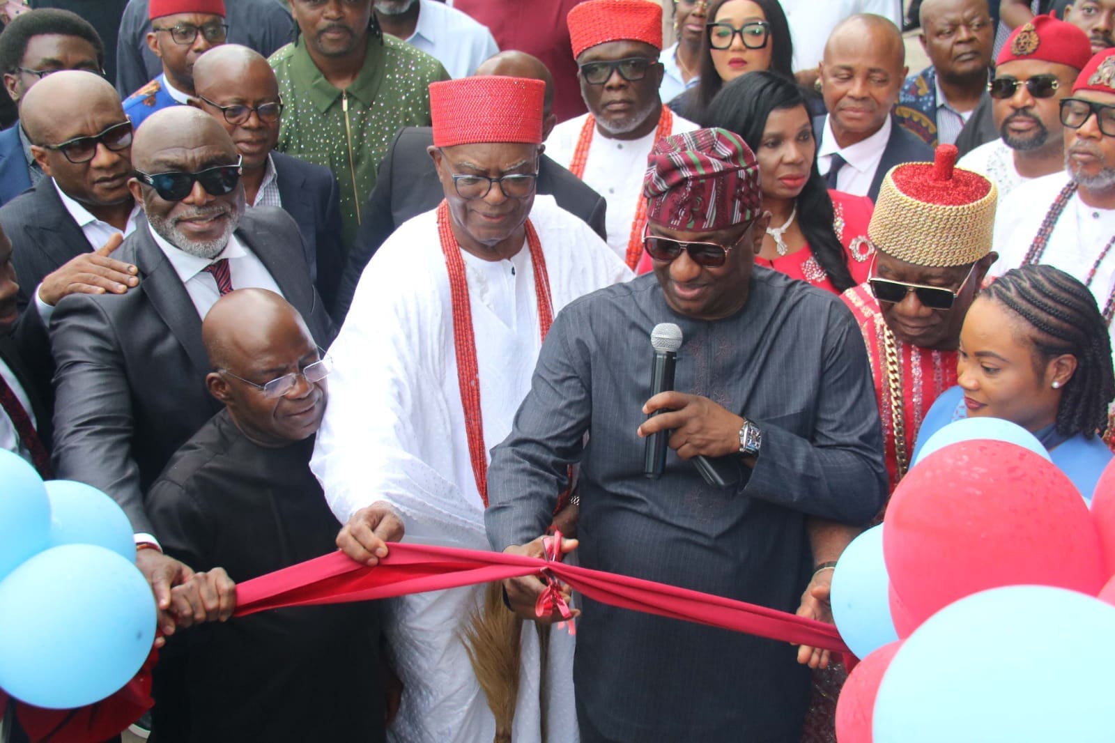 United Nigeria Airlines Unveils 2 New Aircraft, Names after Chinua Achebe, Obi of Onitsha