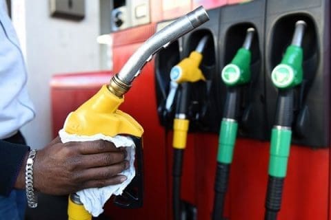  The drop in global crude oil prices in recent weeks has triggered calls for a commensurate adjustment of fuel pump prices across Nigeria.